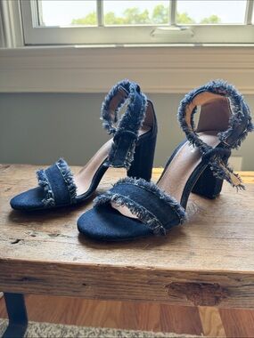Frayed Denim Block Heel Sandals - Dark Blue